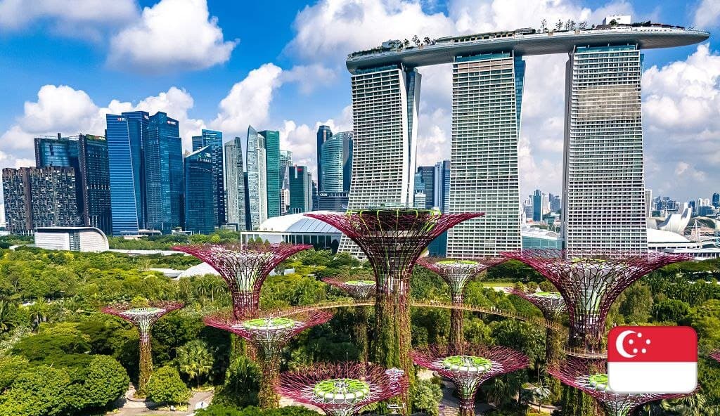 Singapore Arrests Two Fund Management Directors in Money Laundering Probe